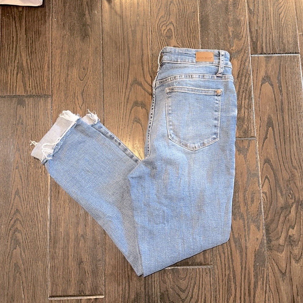 Judy Blue Light Blue Distressed Women Jeans - Picture 5 of 6